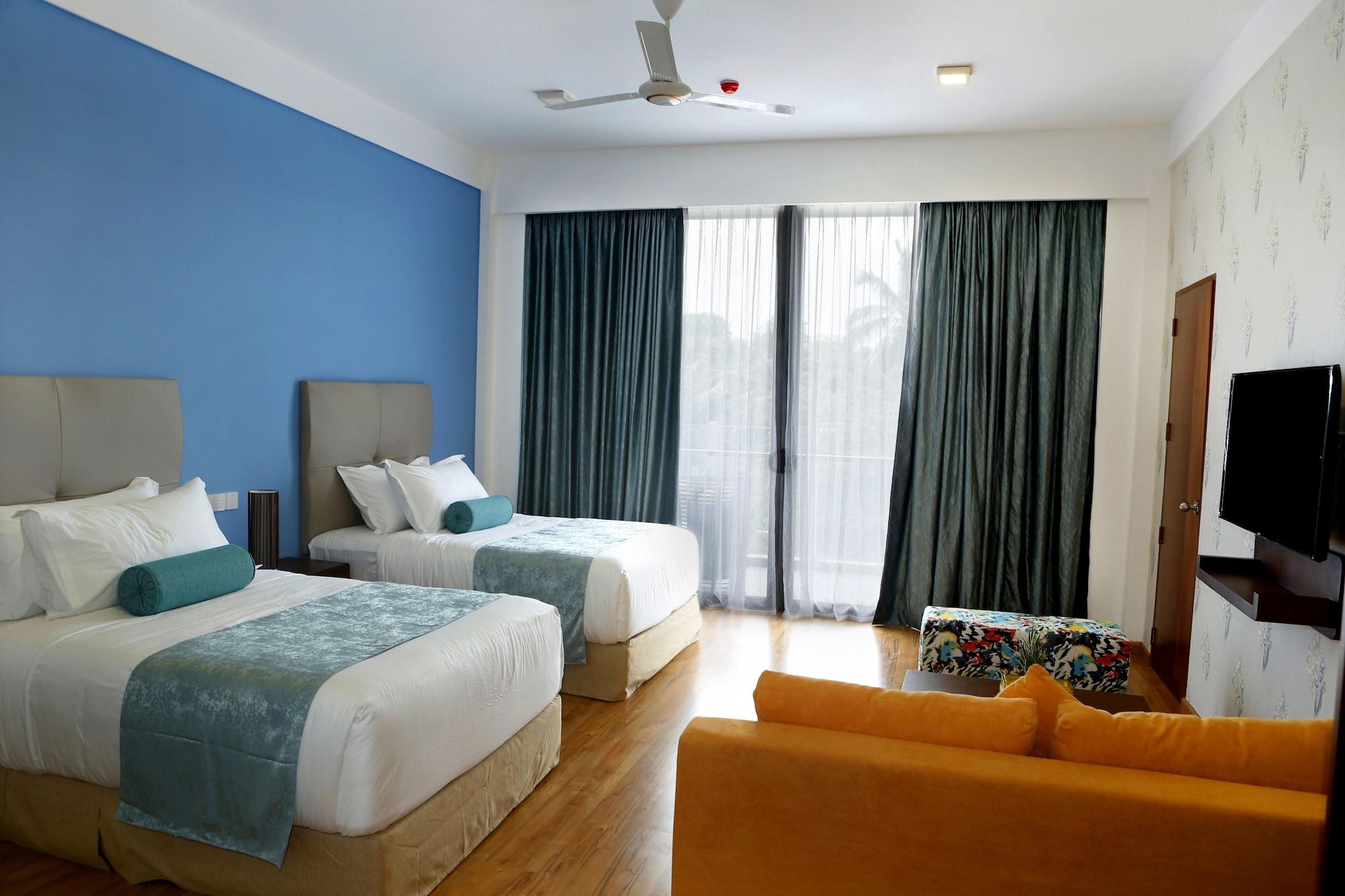Club Waskaduwa Beach Resort & Spa Kalutara Bagian luar foto