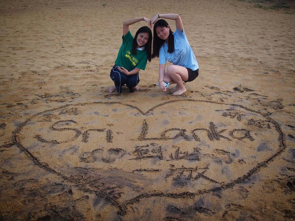 Club Waskaduwa Beach Resort & Spa Kalutara Bagian luar foto
