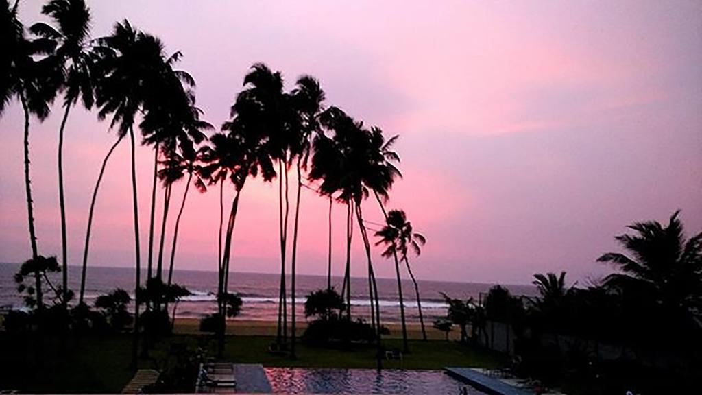 Club Waskaduwa Beach Resort & Spa Kalutara Bagian luar foto