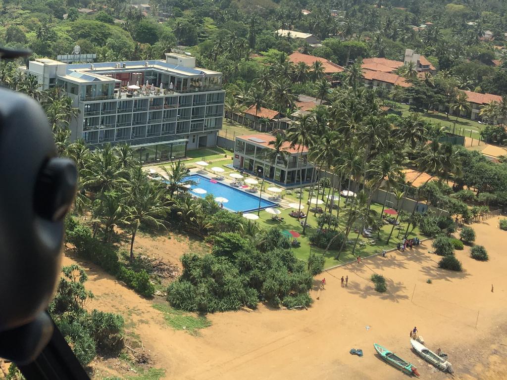 Club Waskaduwa Beach Resort & Spa Kalutara Bagian luar foto