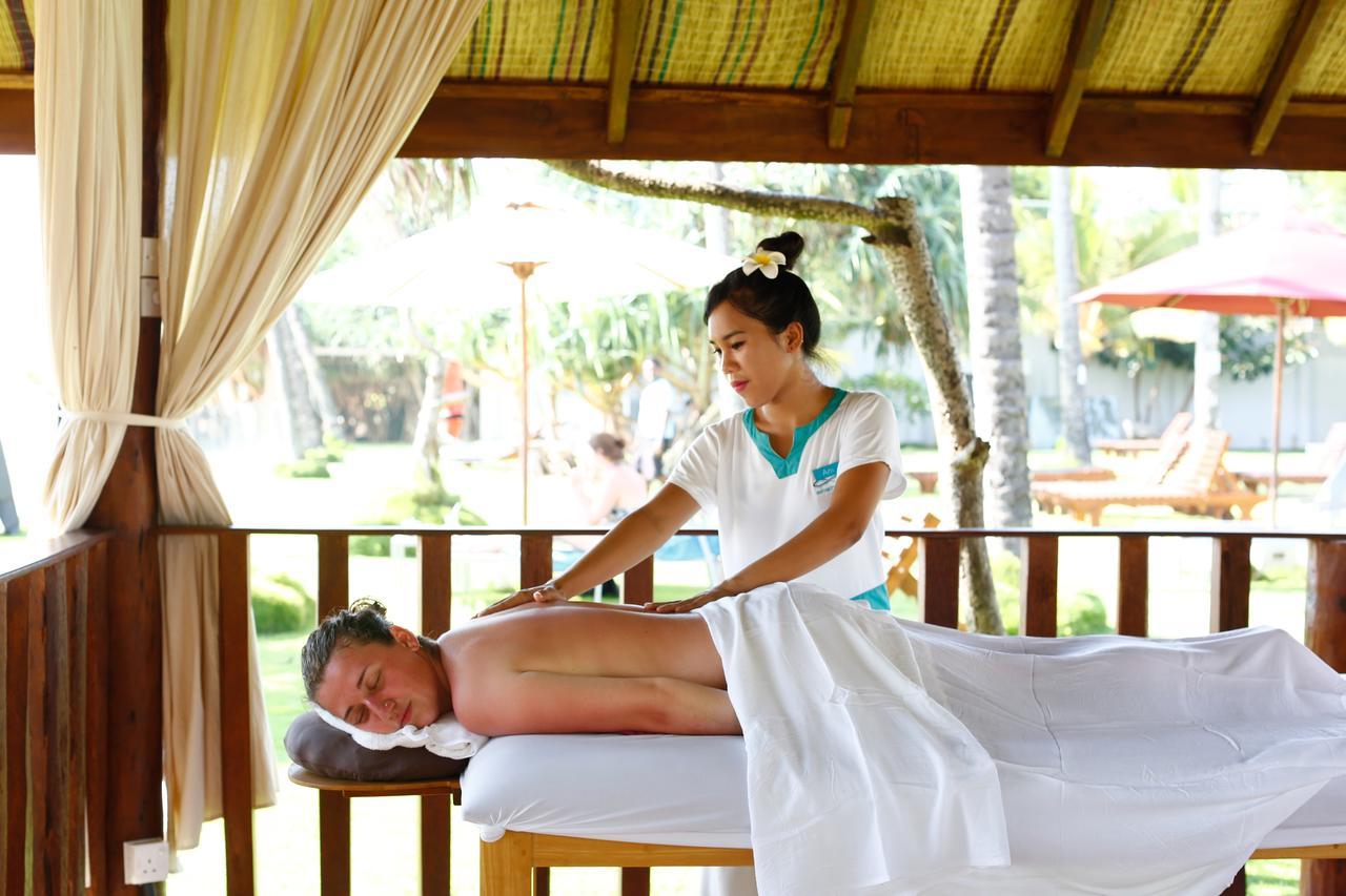 Club Waskaduwa Beach Resort & Spa Kalutara Bagian luar foto
