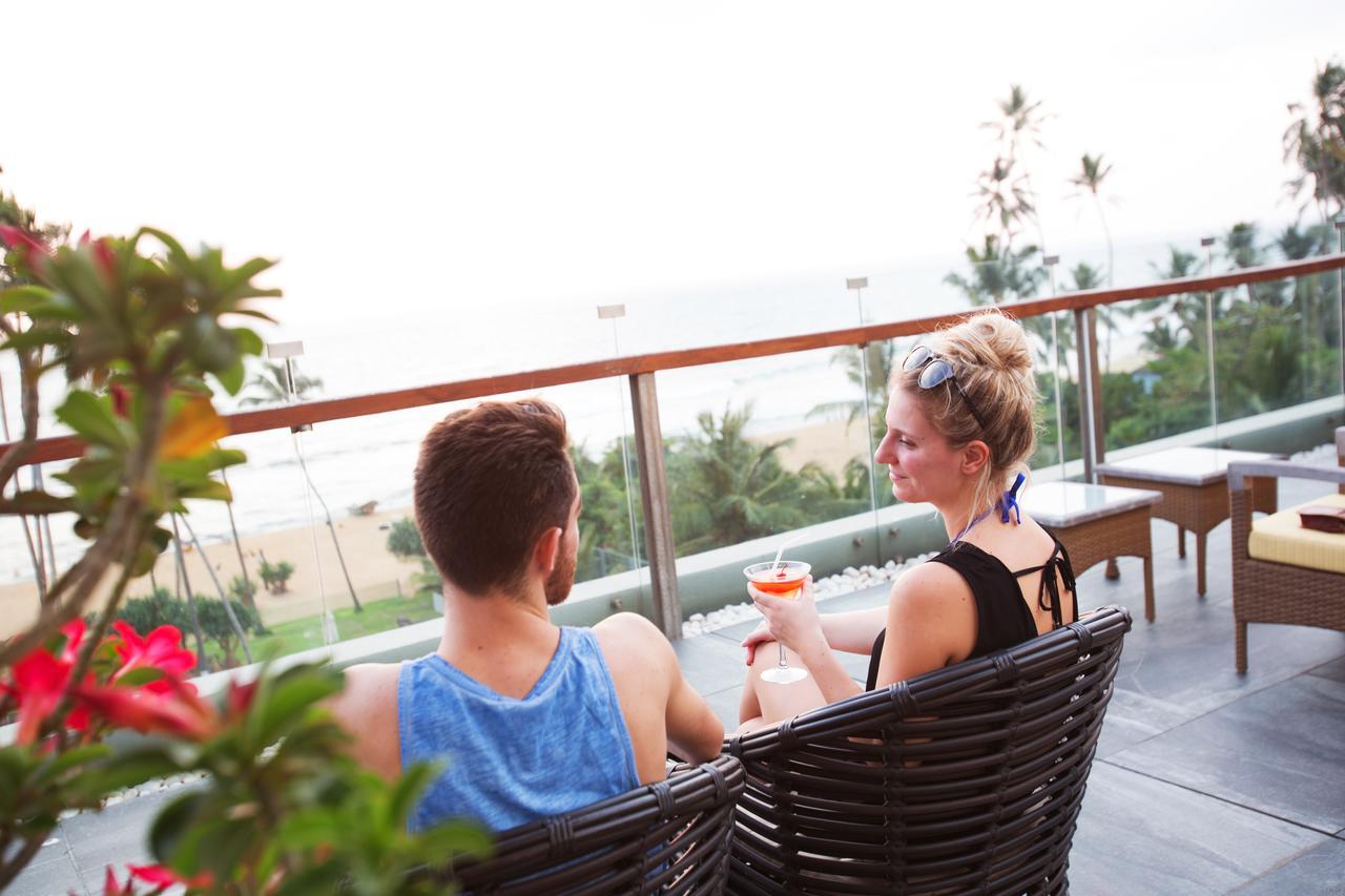 Club Waskaduwa Beach Resort & Spa Kalutara Bagian luar foto
